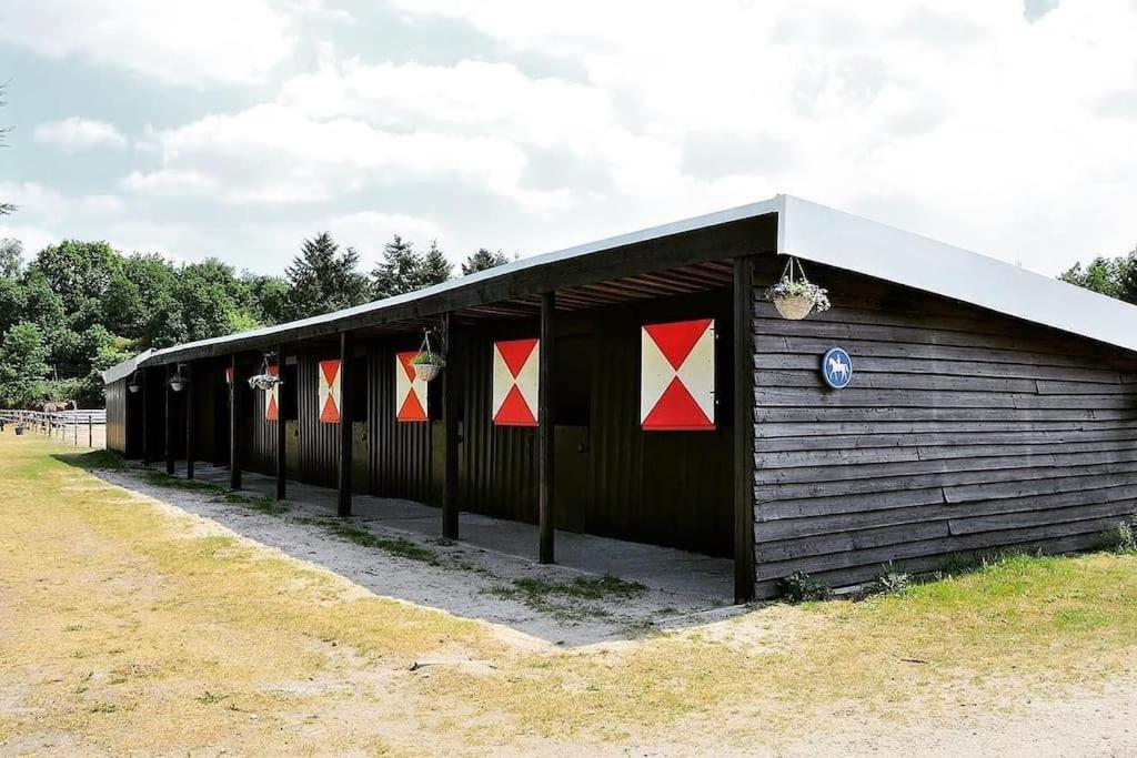 Sfeervol Chalet In Het Bos Nunspeet Εξωτερικό φωτογραφία