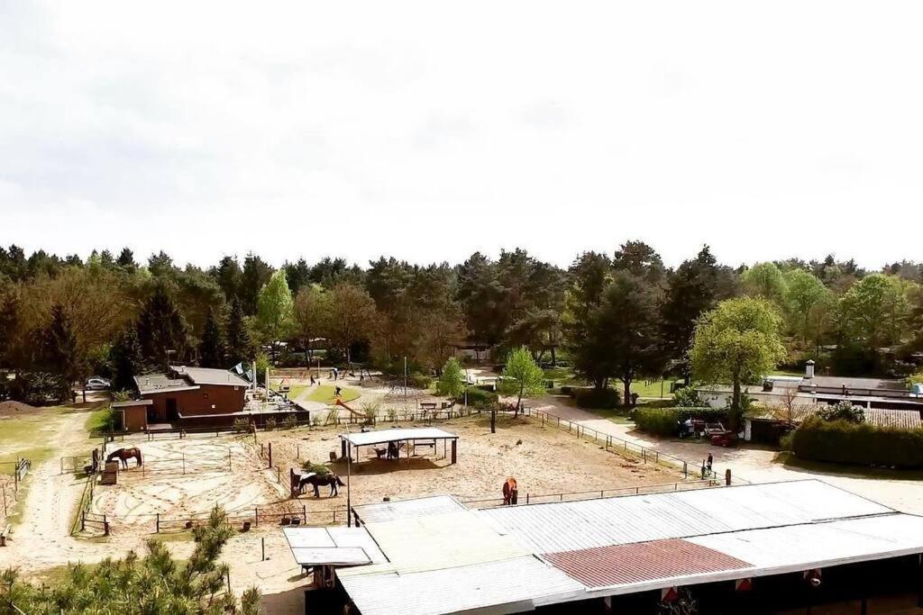 Sfeervol Chalet In Het Bos Nunspeet Εξωτερικό φωτογραφία